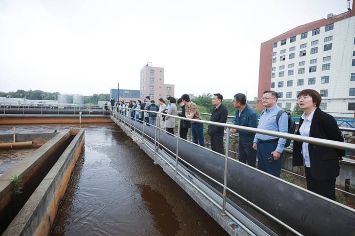 污水厂参观.jpg